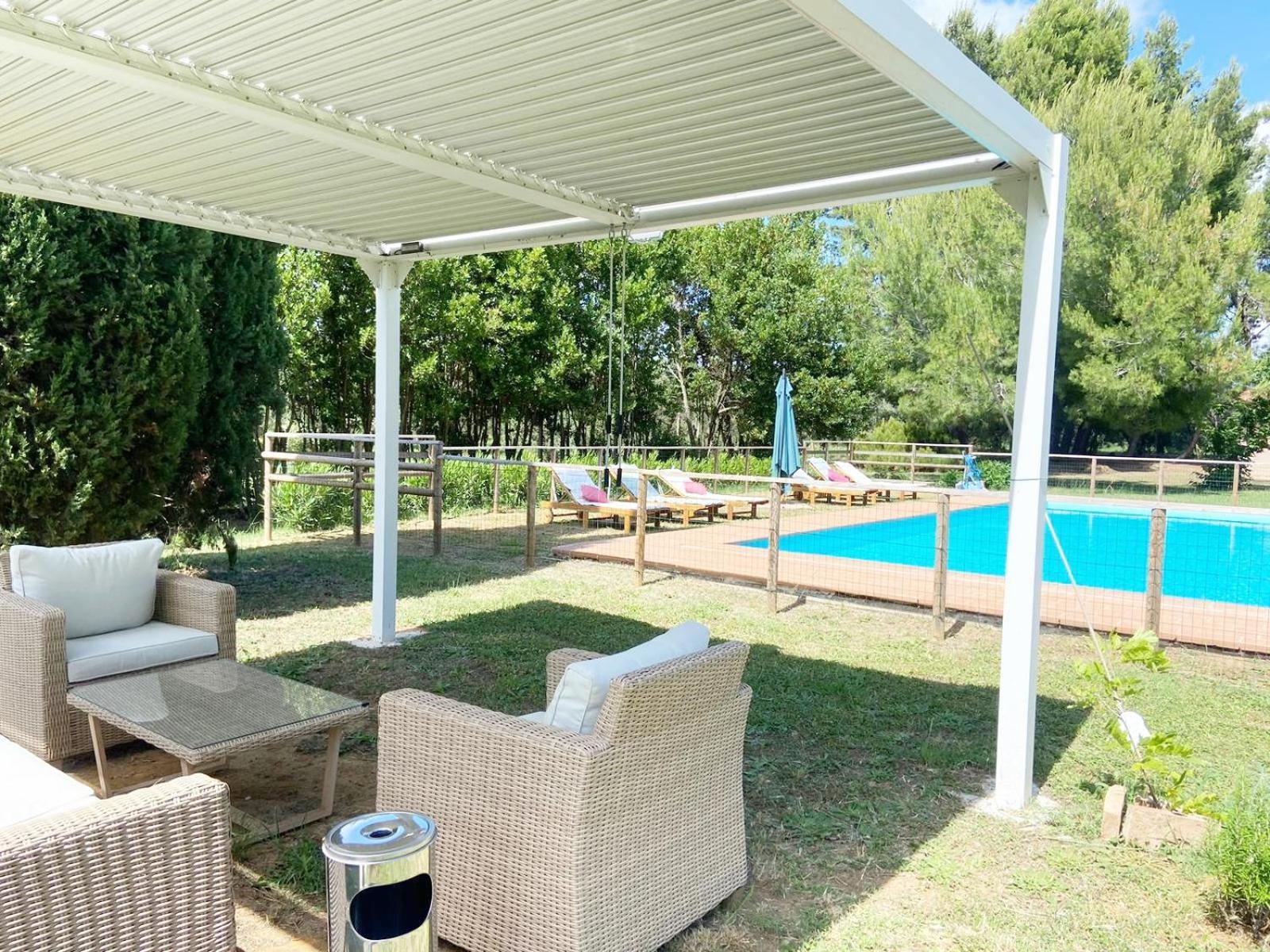 Relais Casale Il Poggetto - Oleandri By Zoom In Earth Apartment Cecina  Bagian luar foto
